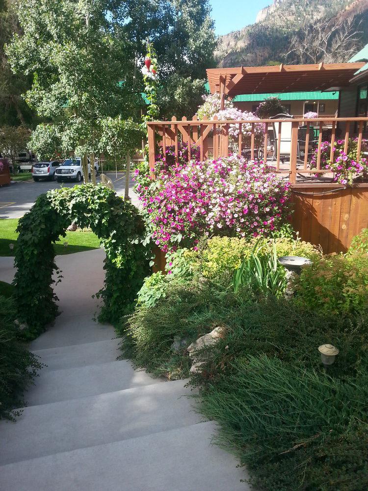 Rivers Edge Motel Lodge & Resort Урей Екстер'єр фото