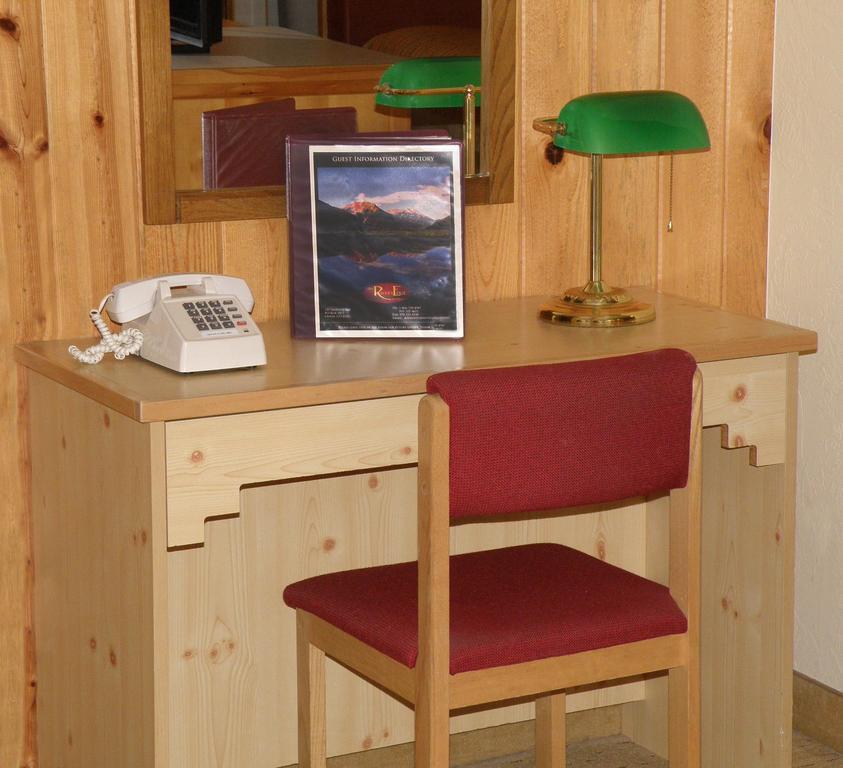Rivers Edge Motel Lodge & Resort Урей Екстер'єр фото