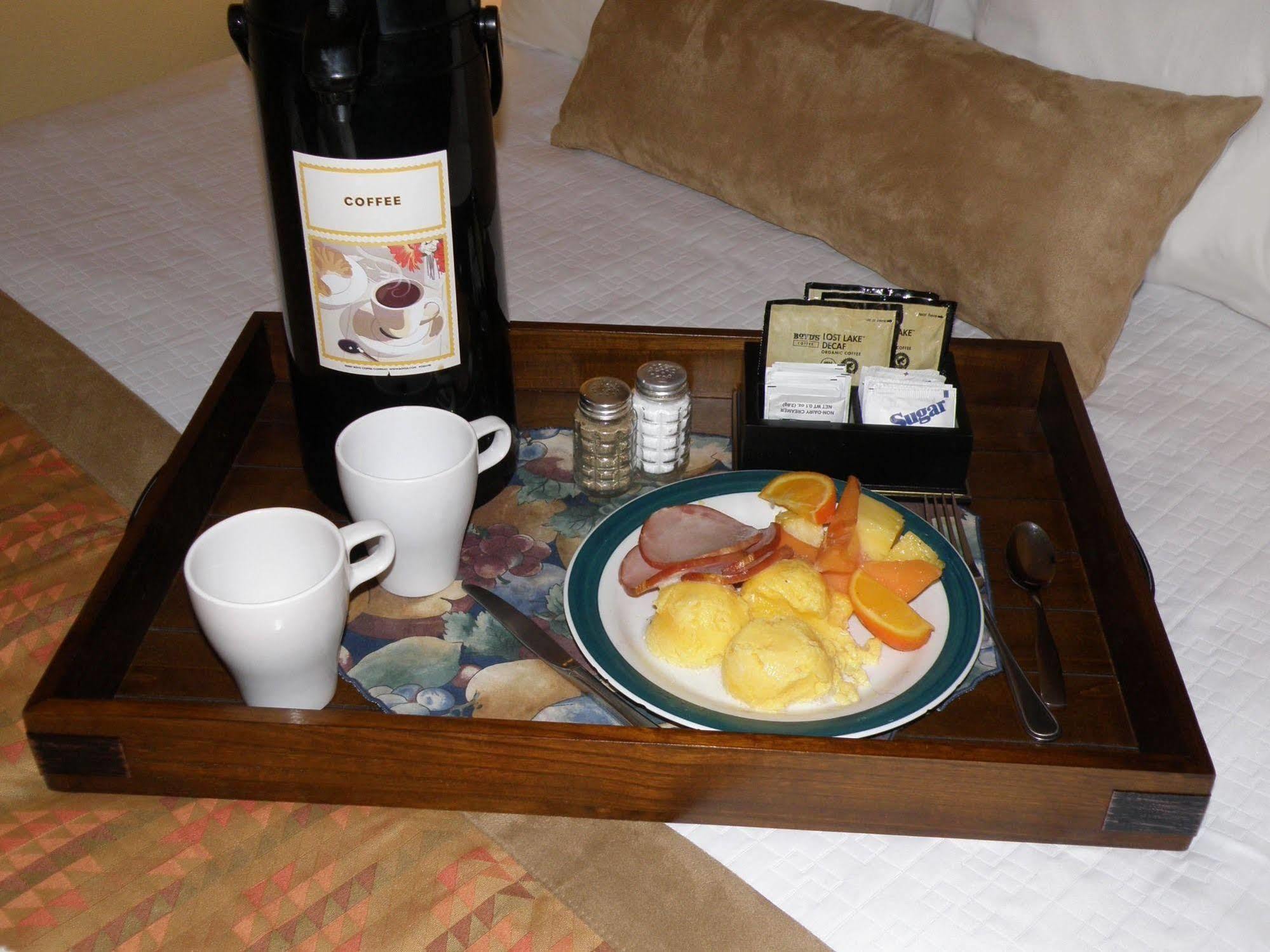 Rivers Edge Motel Lodge & Resort Урей Екстер'єр фото