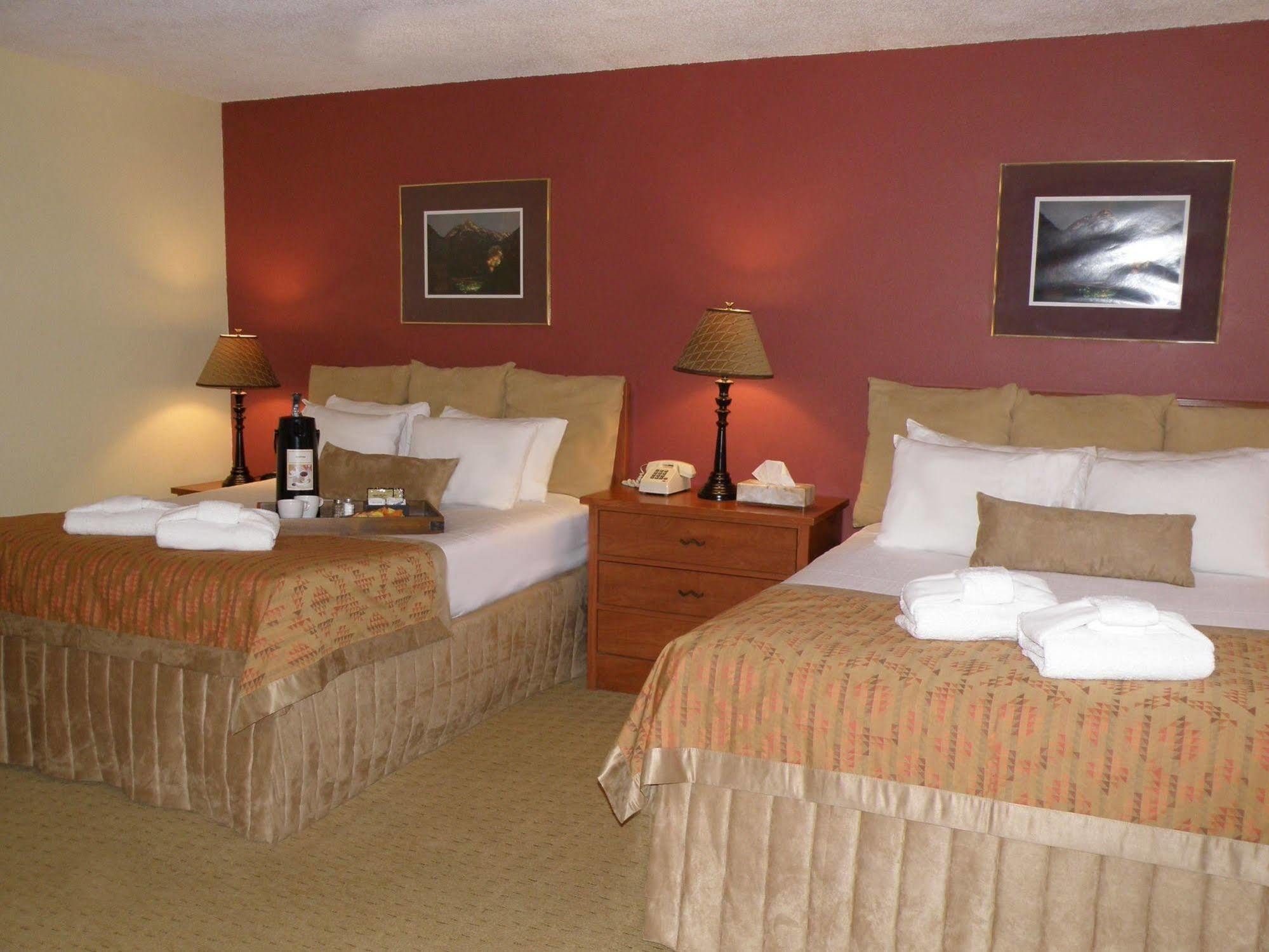 Rivers Edge Motel Lodge & Resort Урей Екстер'єр фото