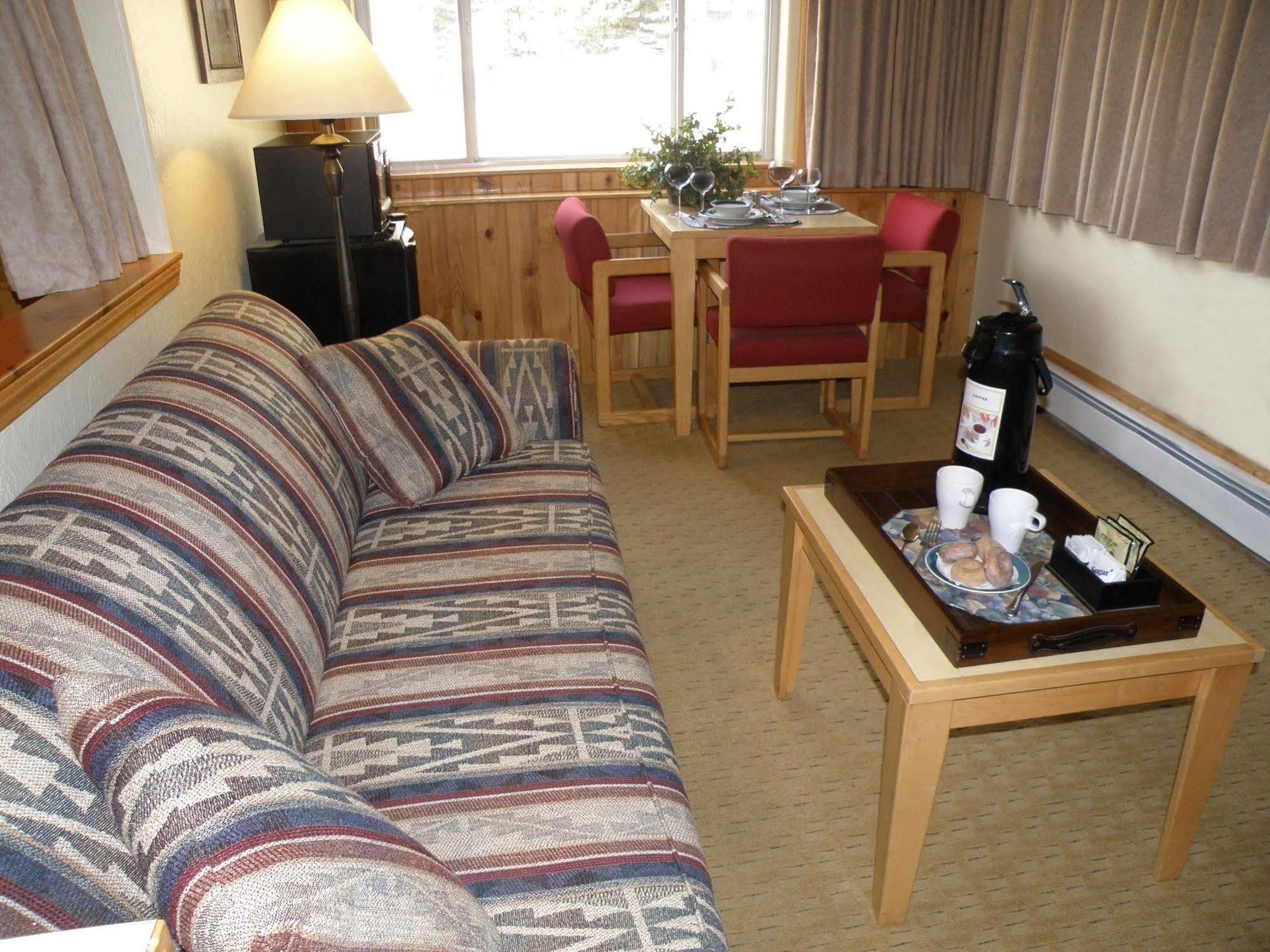 Rivers Edge Motel Lodge & Resort Урей Екстер'єр фото